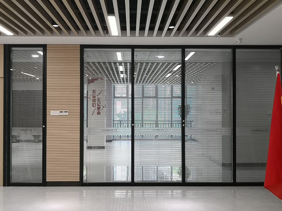 簡(jiǎn)述辦公室全鋼防火隔墻施工中常見的問題!